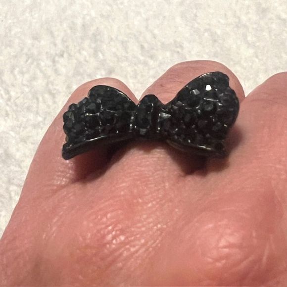 Black Ribbon Bow Rhinestone Glitter Ring - Picture 2 of 6